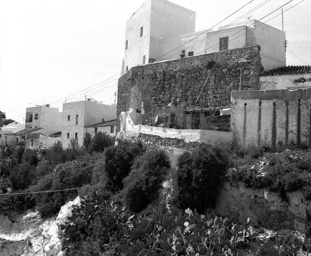 La imagen tiene un atributo ALT vacío; su nombre de archivo es img661-2.jpg