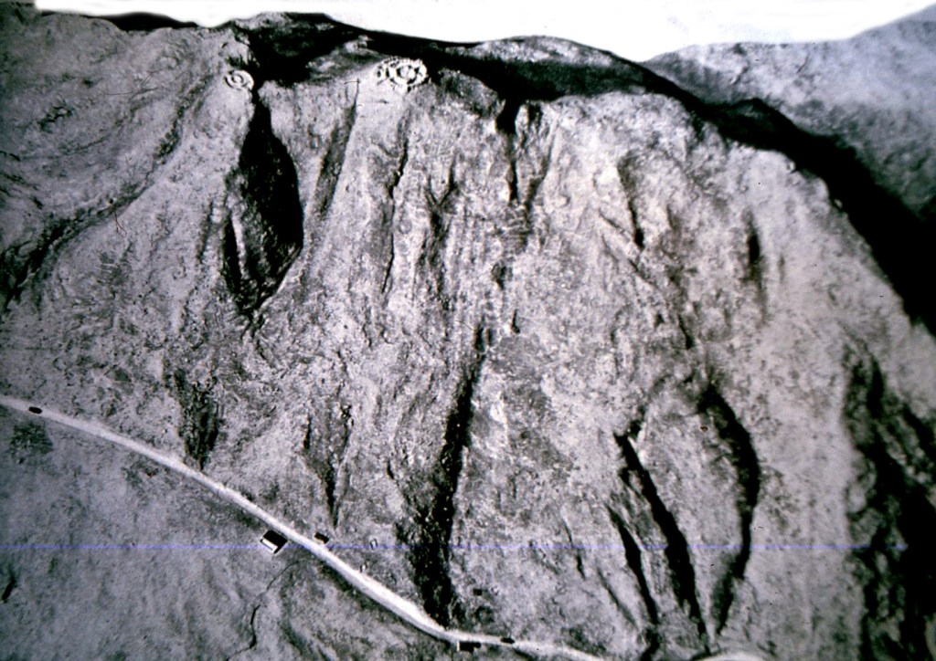 La imagen tiene un atributo ALT vacío; su nombre de archivo es 99-los-millares-3.jpg